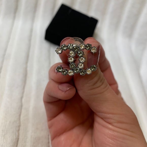 ✨SOLD✨Chanel extra large earrings cc - Picture 7 of 7